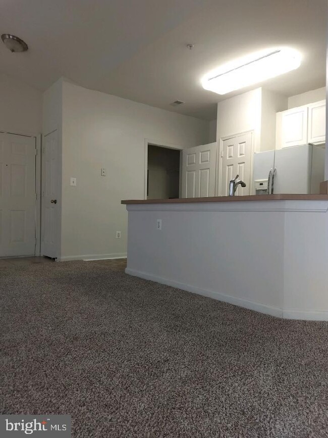 Building Photo - 2805 Ashfield Dr