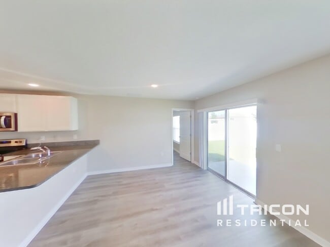 Building Photo - 3401 Autumn Amber Dr