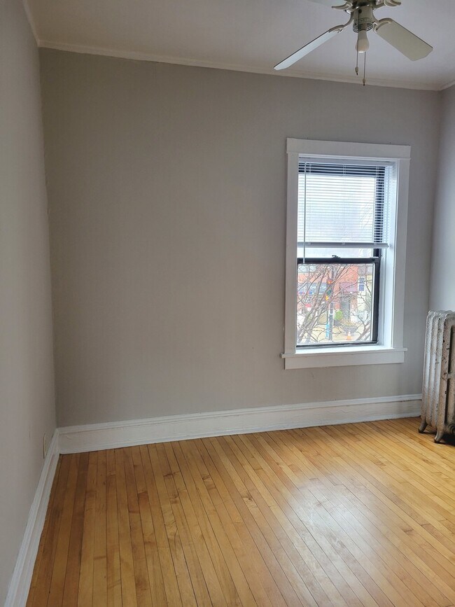 Foto del edificio - 5757 N Broadway