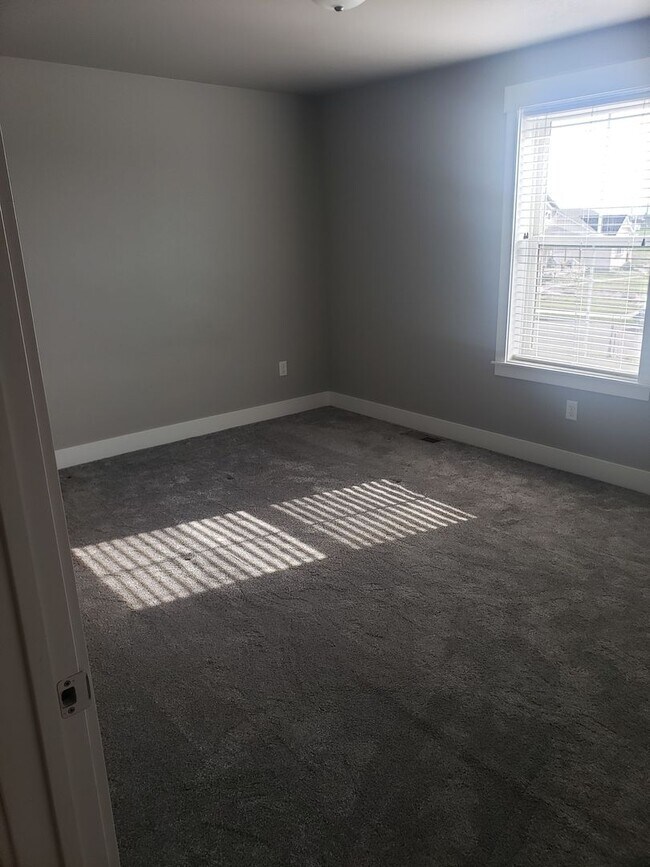 Building Photo - Beautiful 3 bed 2 bath home in Annafeld Su...