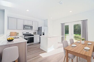 Building Photo - 730 Meadowbrook Ln