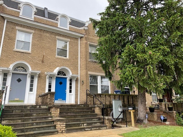 Front View - 1519 Webster St NW