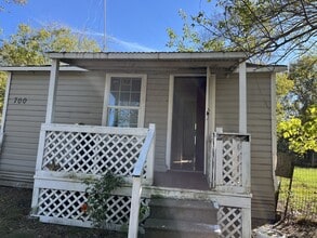 Building Photo - 700 1st St