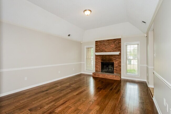 Foto del edificio - 6869 Quailfield Ln