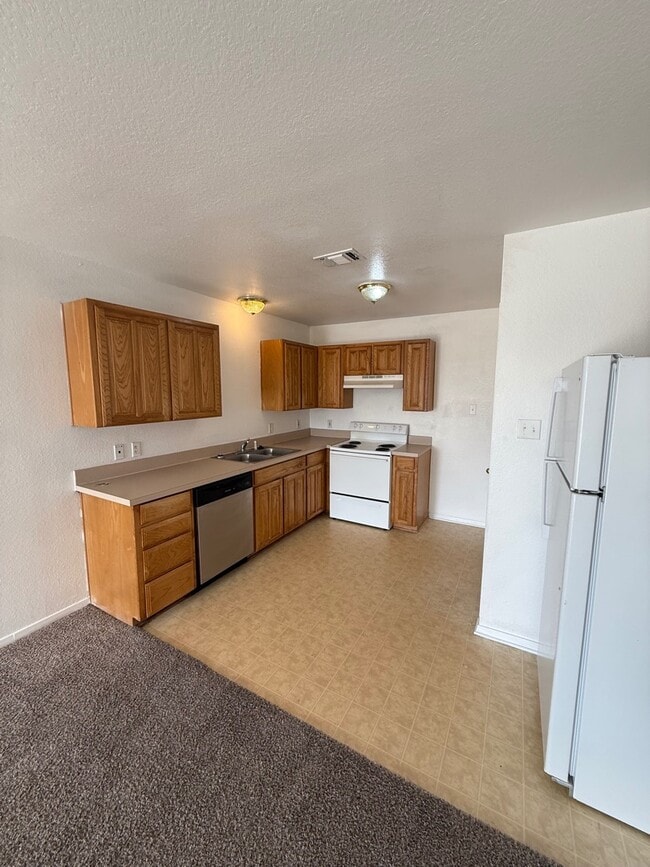 Foto del edificio - 201 E Godley Ave