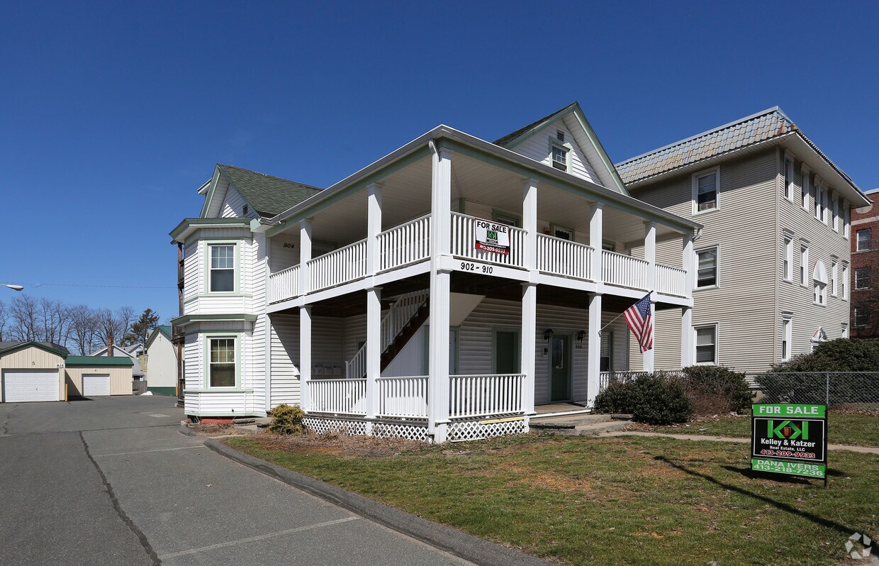 902910 Chicopee St, Chicopee, MA 01013 Apartments in Chicopee, MA