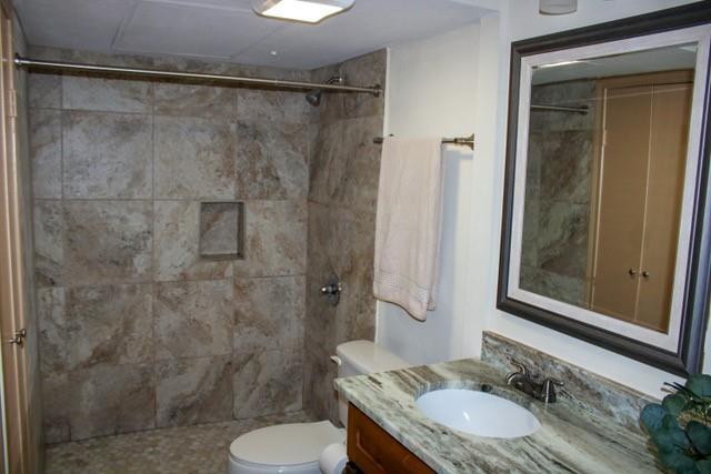 Foto del edificio - 7900 N Stadium Dr