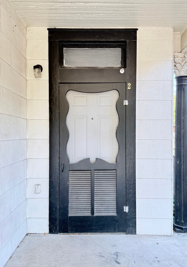 Foto del edificio - 429 E Carson St