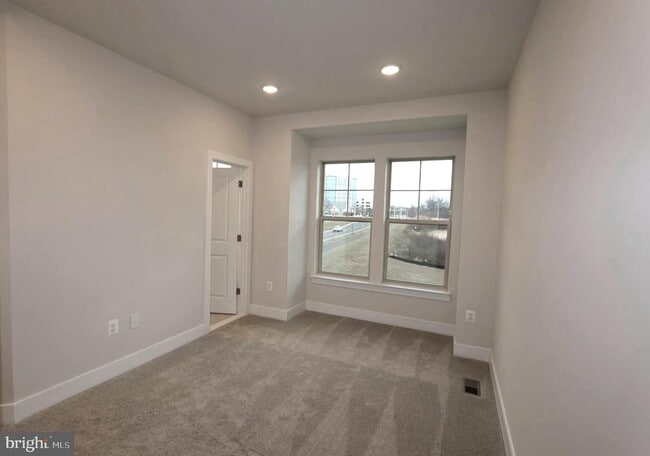 Building Photo - 9 Morrison Dr