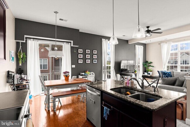 Foto del edificio - 752 Whitetail Dr