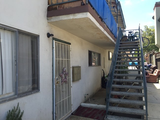 Building Photo - 581 Bonita St