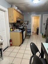 Building Photo - 10 Faxon Rd