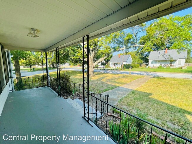 Building Photo - 2 br, 1 bath House - 68 Blake St