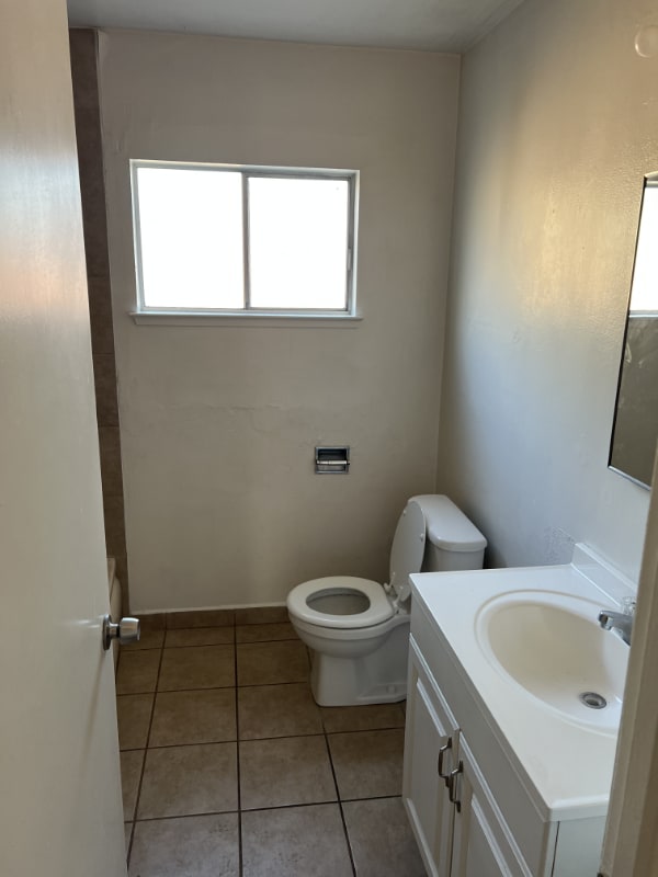 Foto del edificio - 2700 Whitcomb Way