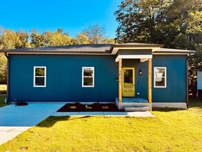 Building Photo - 505 Raleigh Rd
