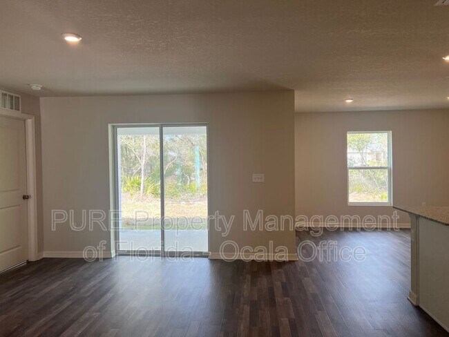 Building Photo - 441 Marion Oaks Golf Way