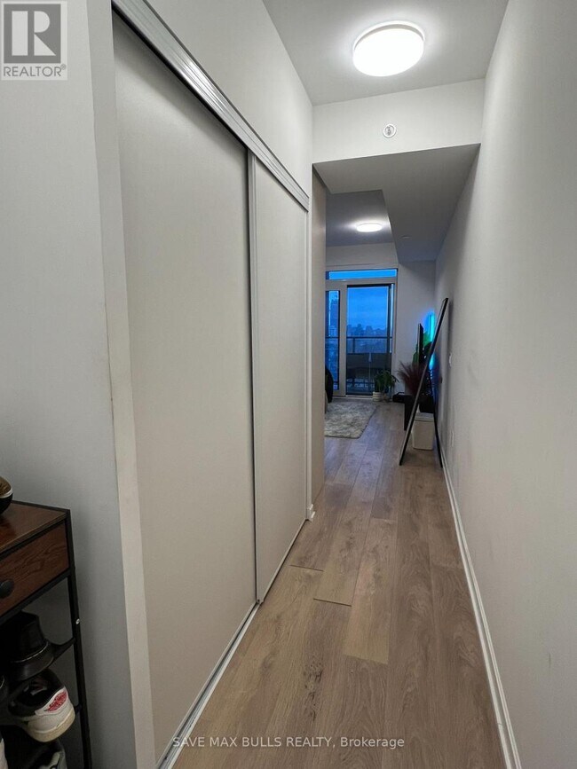 Building Photo - 1285 Dupont St