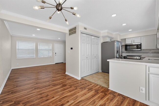 Foto del edificio - 1221 Cedar Post Ln