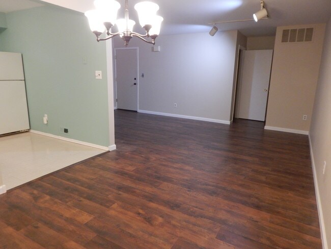 entry to finished basement and washer/dryer - 1103 Normandy Ct