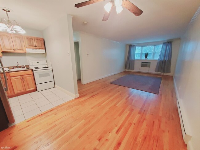 Foto del edificio - 1 br, 1 bath Condo - 637 Cove Rd Unit 5