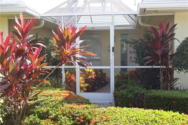 Foto del edificio - 2744 Howard Creek Ln