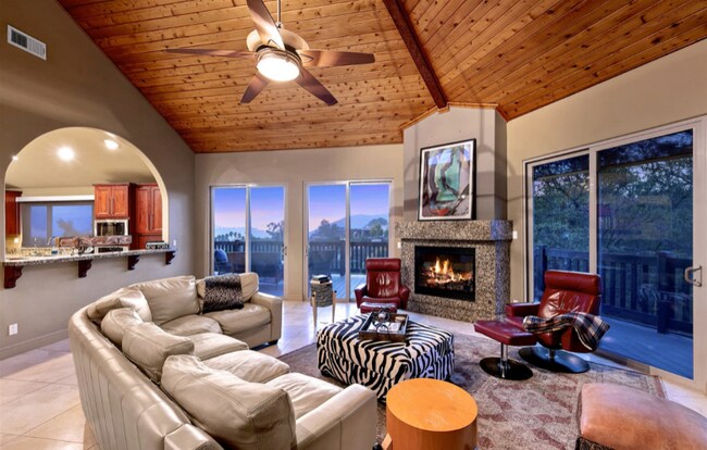 Building Photo - 3480 Hidden Trail Dr