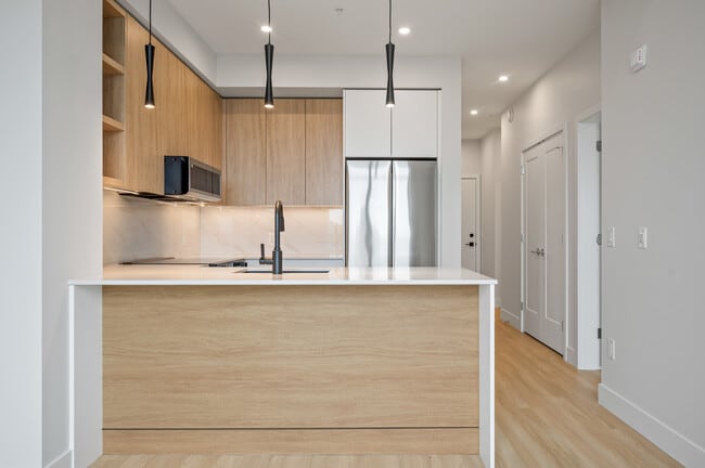 Building Photo - 34395 Gladys Ave