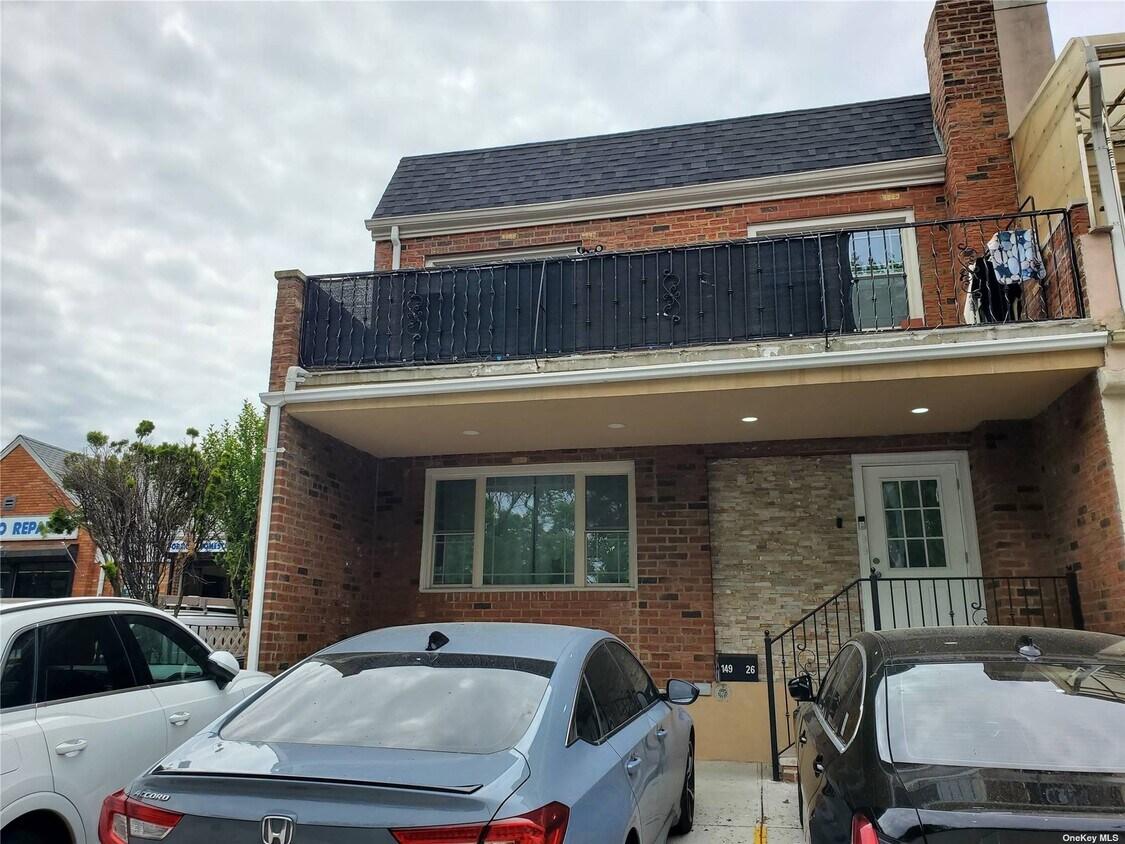 14926 Cross Island Pkwy, Queens, NY 11357 House Rental in Queens, NY