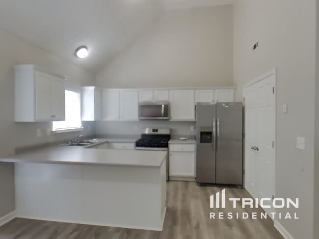 Building Photo - 1162 St Phillips Ct