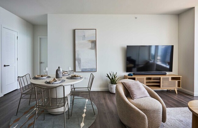 Foto del edificio - 1006 S Michigan Ave