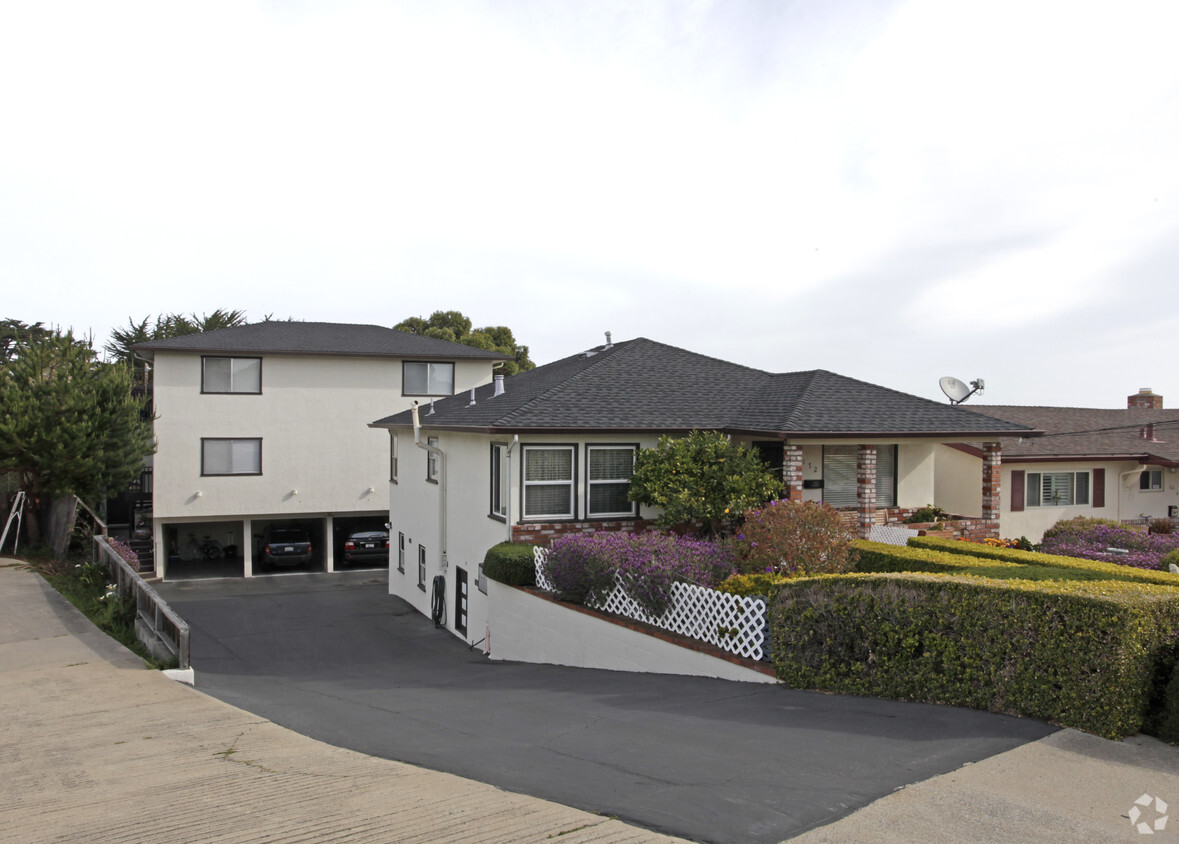 Primary Photo - 172 Seeno St