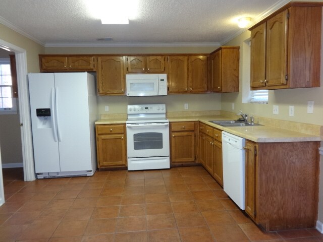 Building Photo - 1326 Squire Dudney Dr
