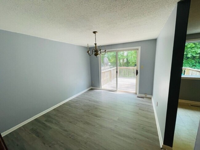 Foto del edificio - 3 bed Townhouse in Great location