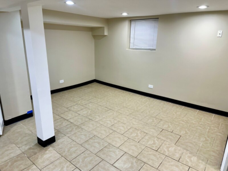 Photo - 5204 N Ludlam Ave (Chicago, IL)