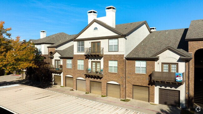 Alterno - Ascension Point Condominiums