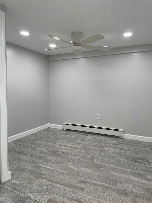 Foto del edificio - 5 Parkdale Dr