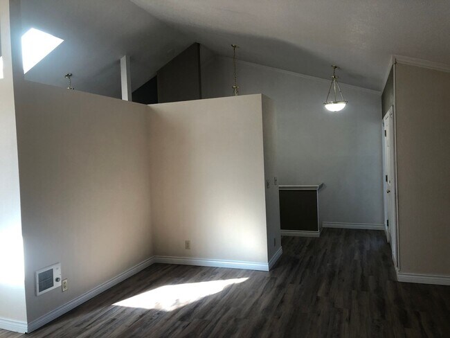 Foto del edificio - 3 bedroom 2 bathroom house in Thurston hills!