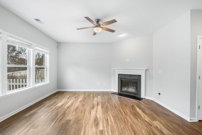 Foto del edificio - 4622 Meshack Ave