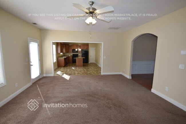 Foto del edificio - 5561 Hickory Stone Dr