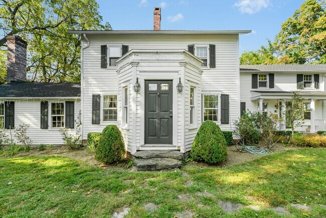 Building Photo - 561 Middlesex Rd