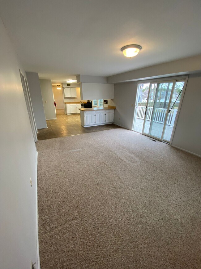 Play Room - 1079 Bay Ave