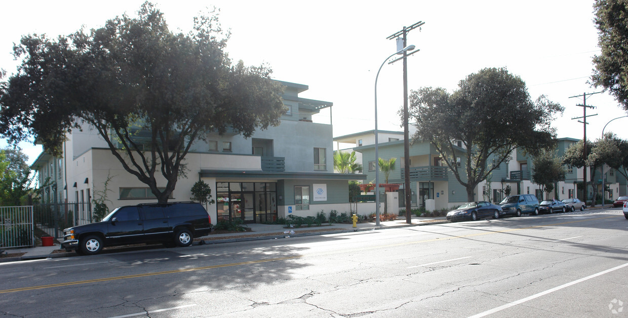 Building Photo - Orange Grove Gardens