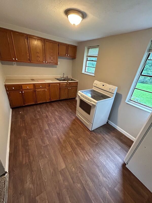 Foto del edificio - 344 Midridge Dr