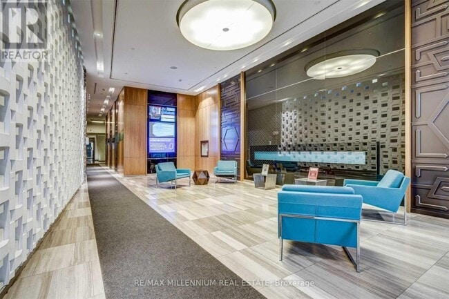 Photo du bâtiment - 36 Park Lawn Rd