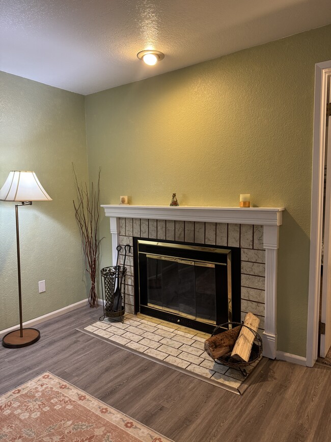 Building Photo - 204 Mountain Park Blvd SW