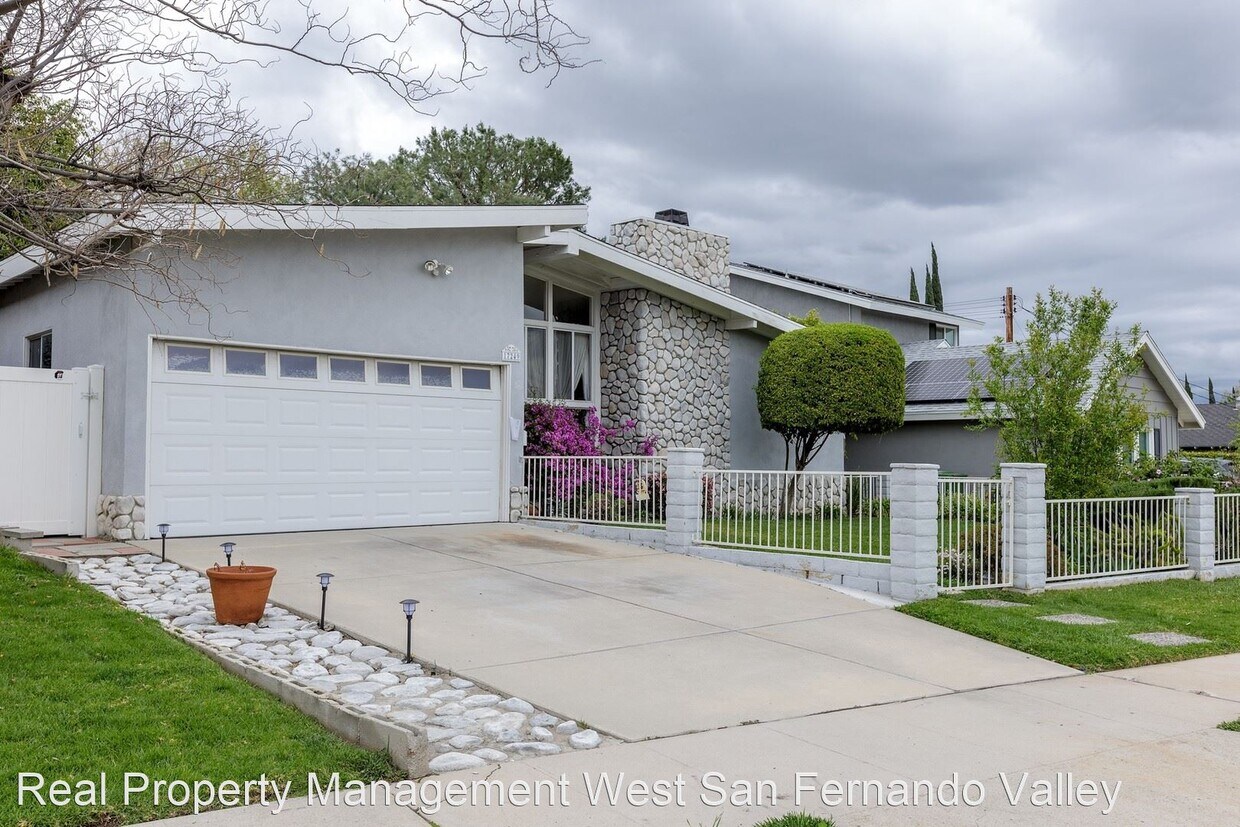 16 Apartments for Rent in Granada Hills, CA Westside Rentals