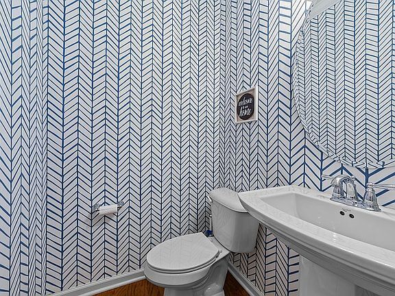 Building Photo - 59 Greenfield Ln