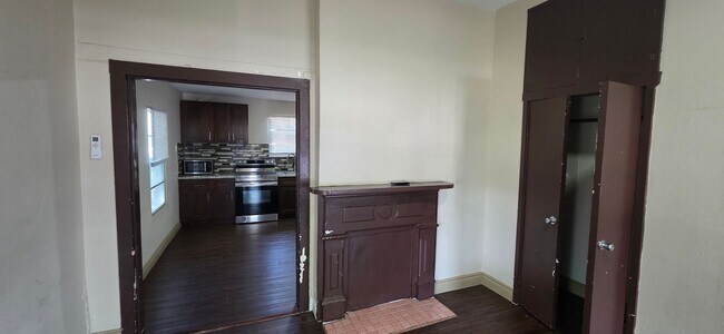 Building Photo - 2213 Avenue K