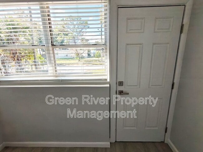 Foto del edificio - 2921 Mansion Rd