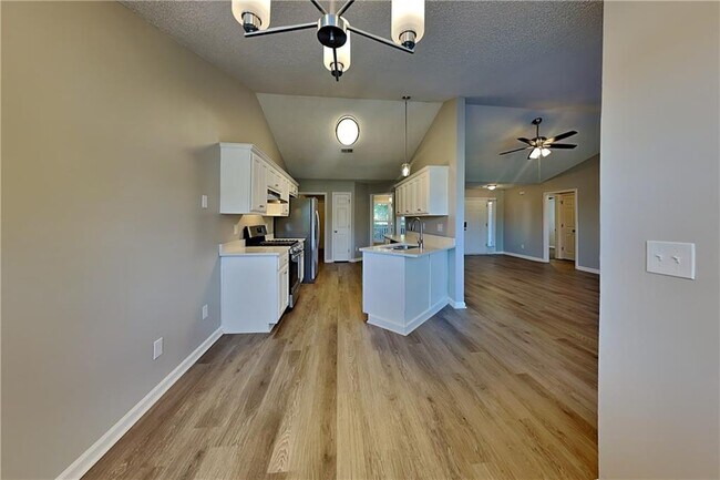 Building Photo - 251 Ashland Creek Ct